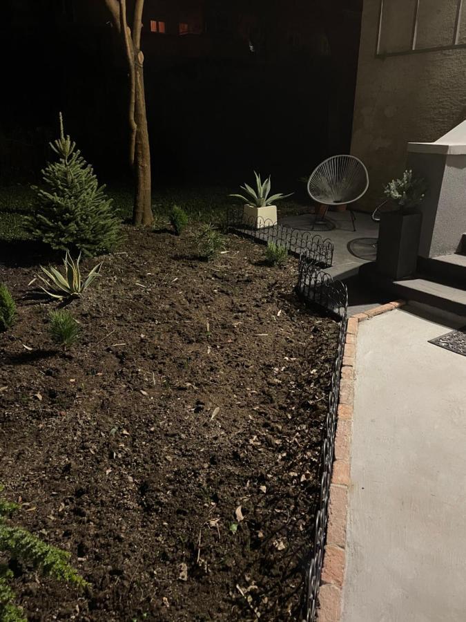 Apartament Center 2 *